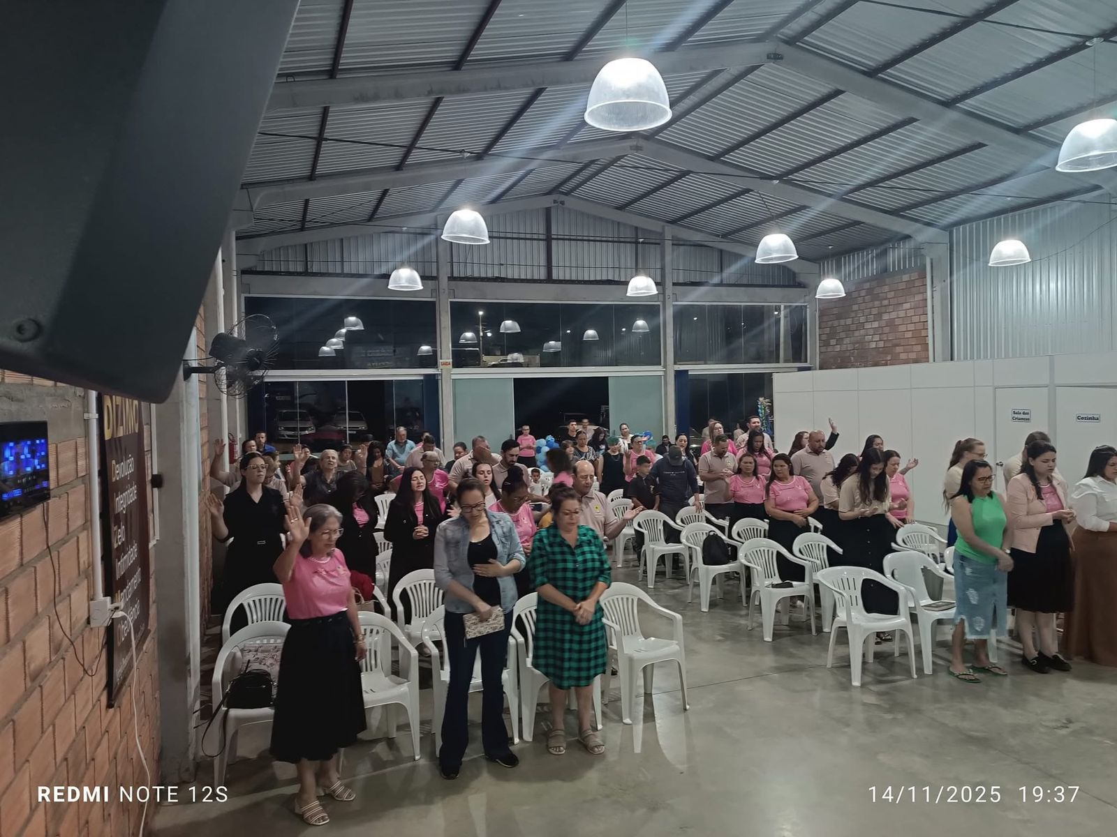 Culto celebração Igreja Pentecostal Família em Cristo